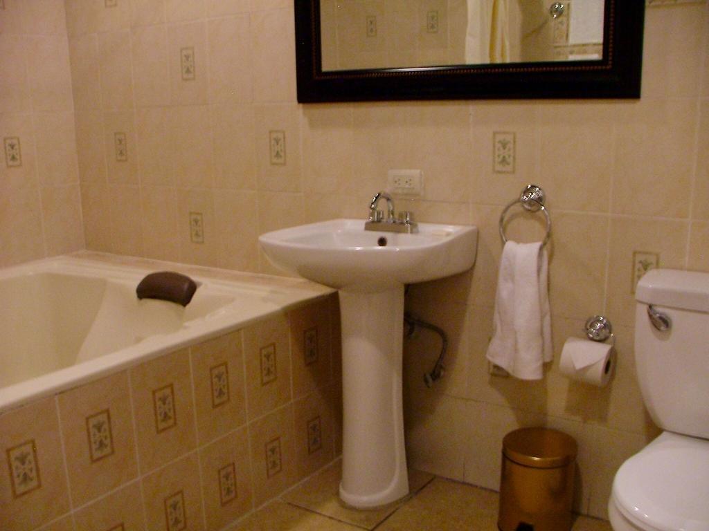 Hotel Villa Real אנטיגואה גואטמלה מראה חיצוני תמונה